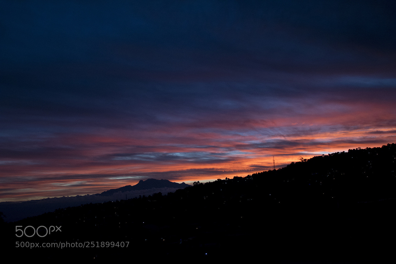 Canon EOS 1300D (EOS Rebel T6 / EOS Kiss X80) sample photo. Mujer dormida sunrise i photography