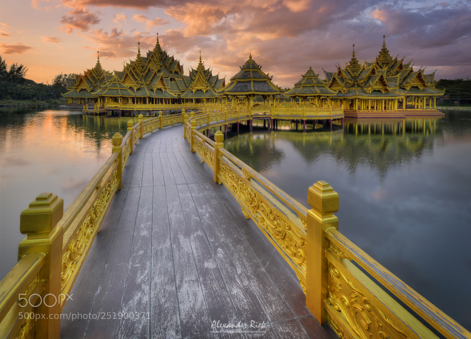 Nikon D800 sample photo. Floating palace photography