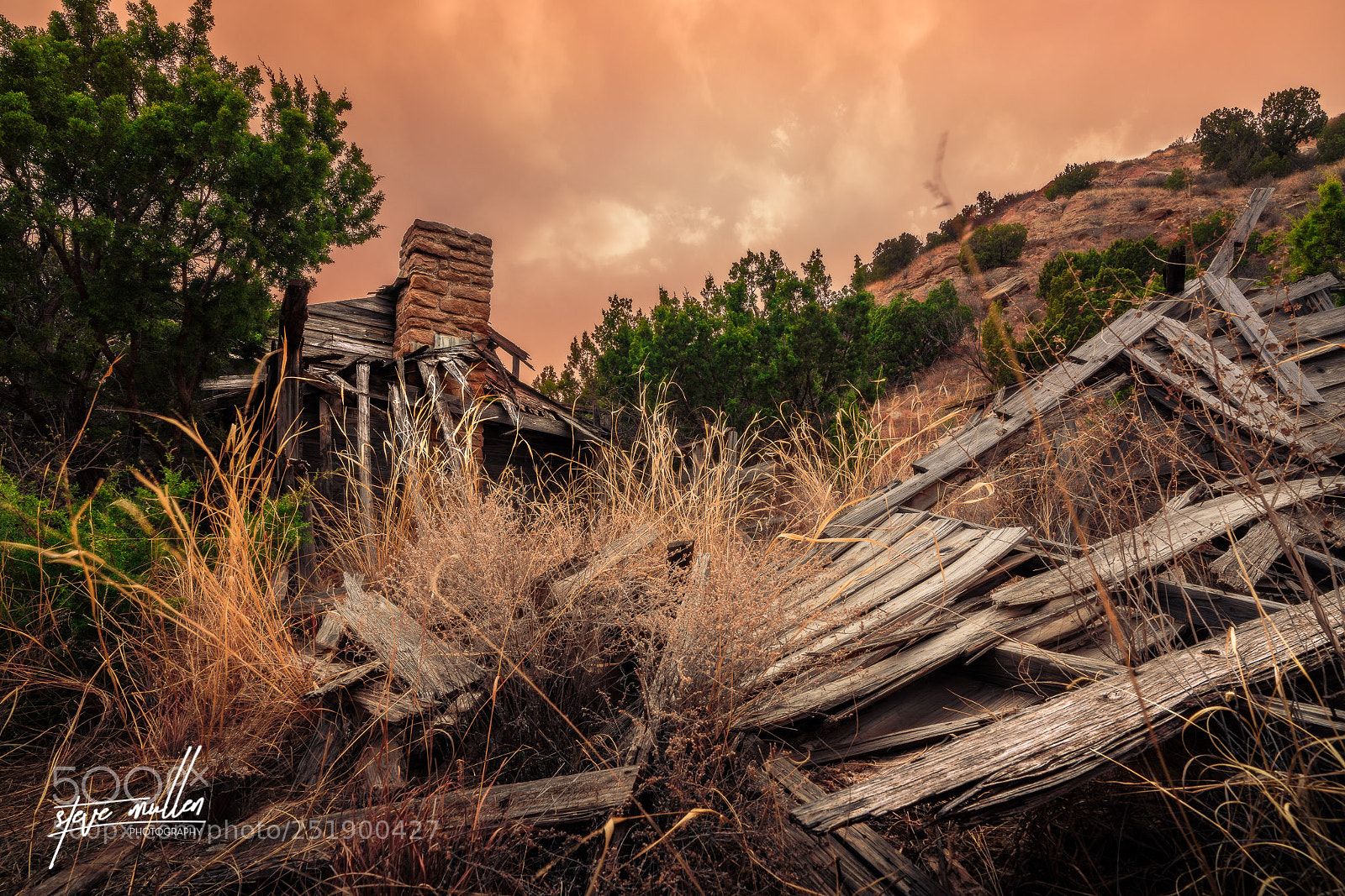Sony a7R III sample photo. Old cabin photography