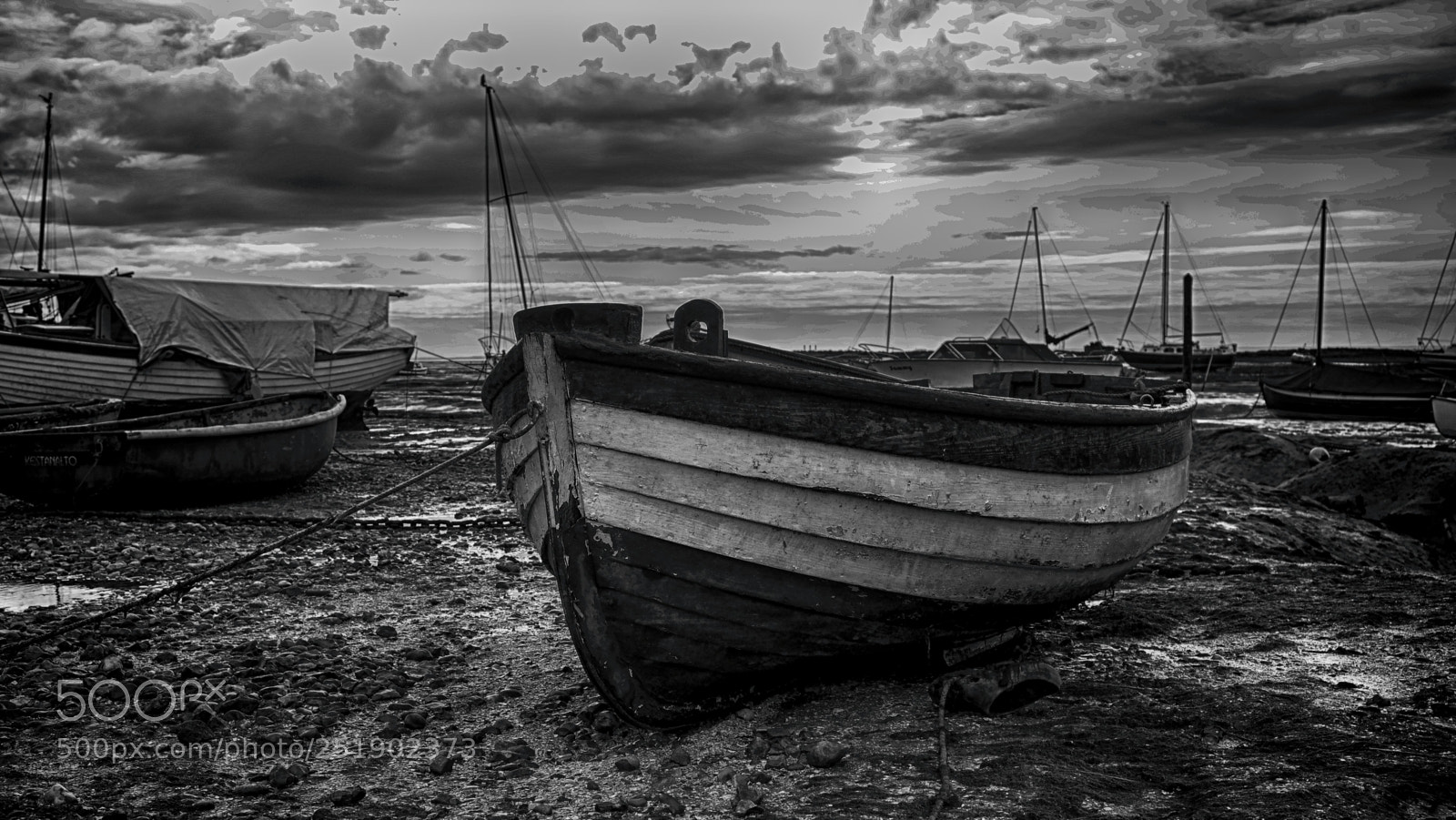 Samsung NX300 sample photo. Dinghy. photography