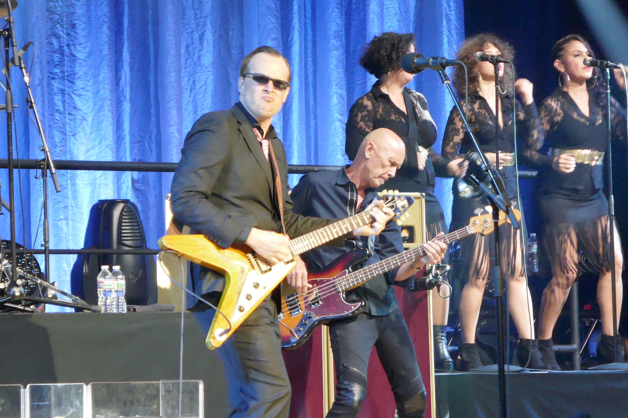 Panasonic Lumix DMC-ZS100 (Lumix DMC-TZ100) sample photo. Joe & band tour photography