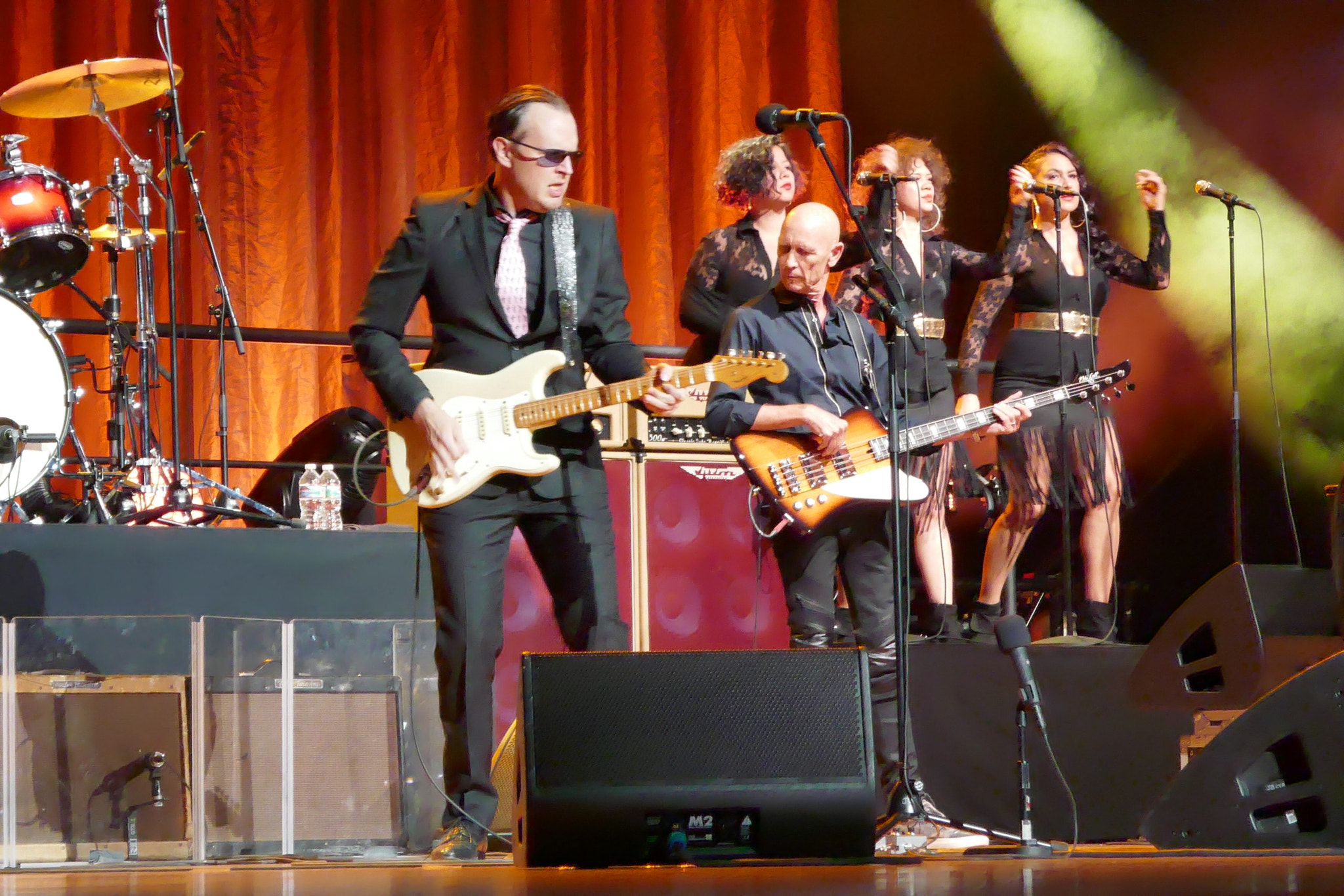 Panasonic Lumix DMC-ZS100 (Lumix DMC-TZ100) sample photo. Joe michael & backup singers photography