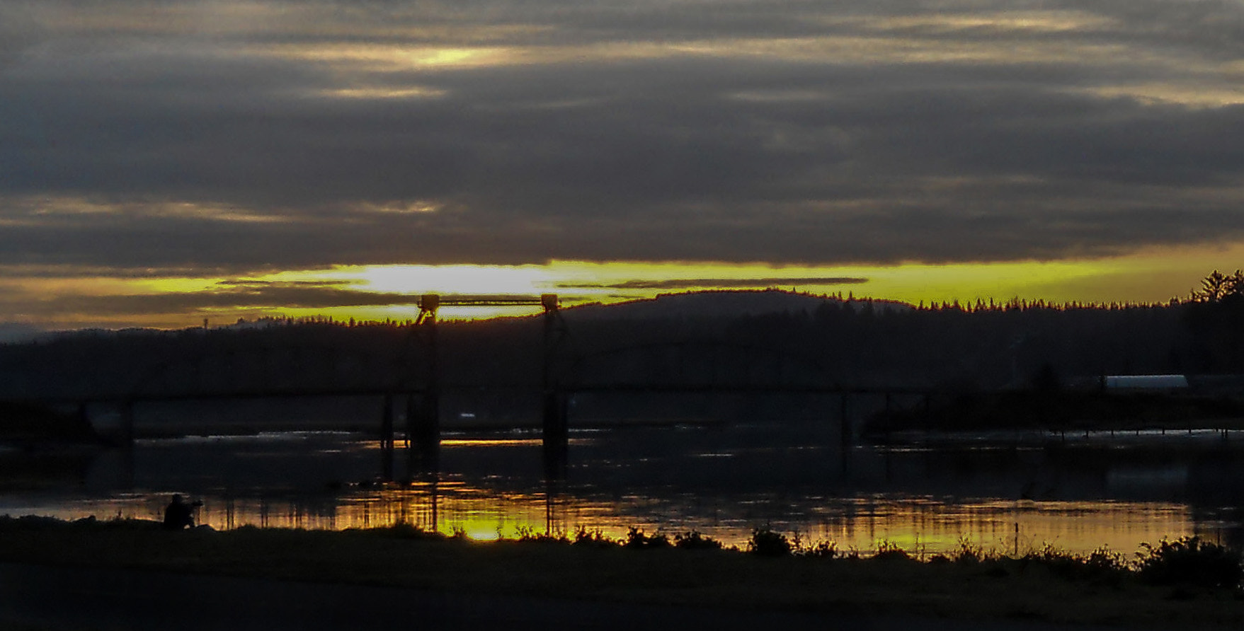Nikon Coolpix L24 sample photo. Sunrise coquille river bridge photography