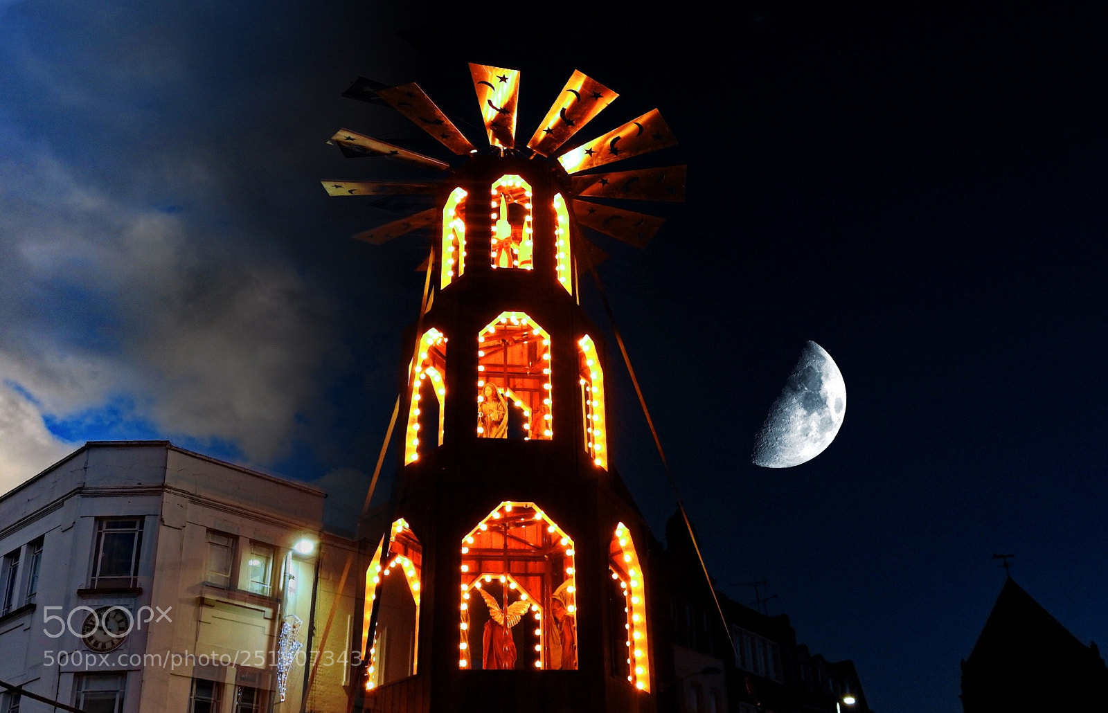 Nikon Coolpix P900 sample photo. Kingston german christmas market  photography