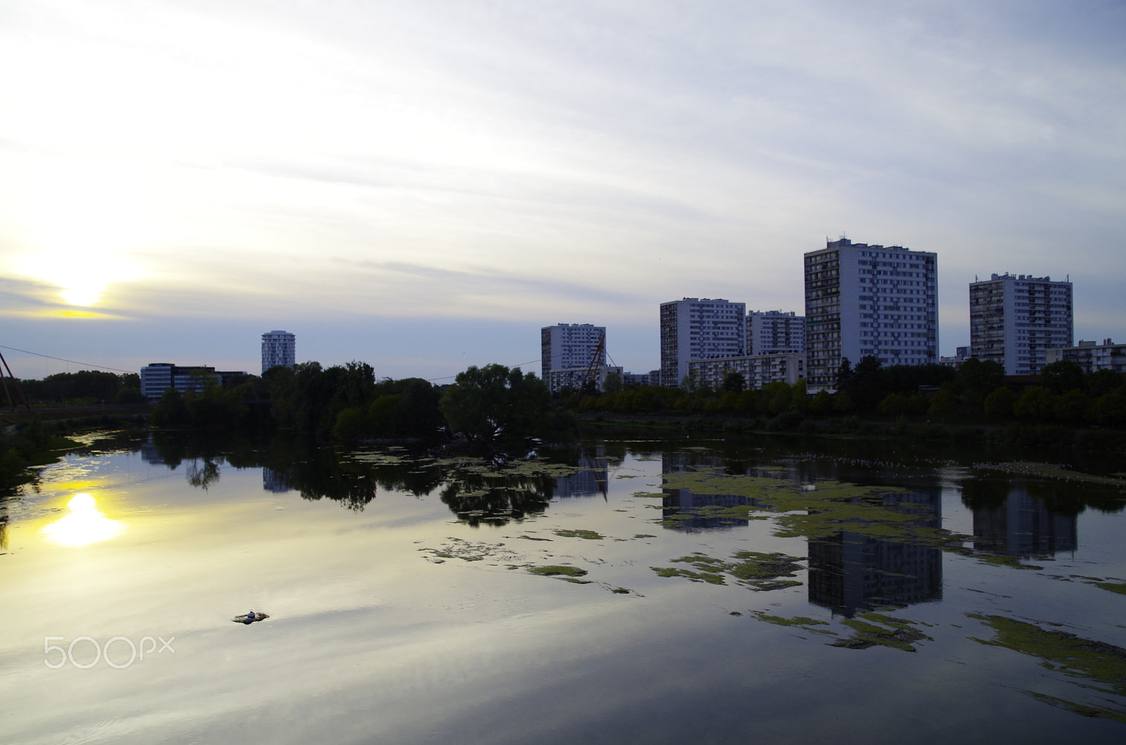 Pentax smc DA 18-270mm F3.5-6.3 ED SDM sample photo. Jaune vue du cher en ville photography