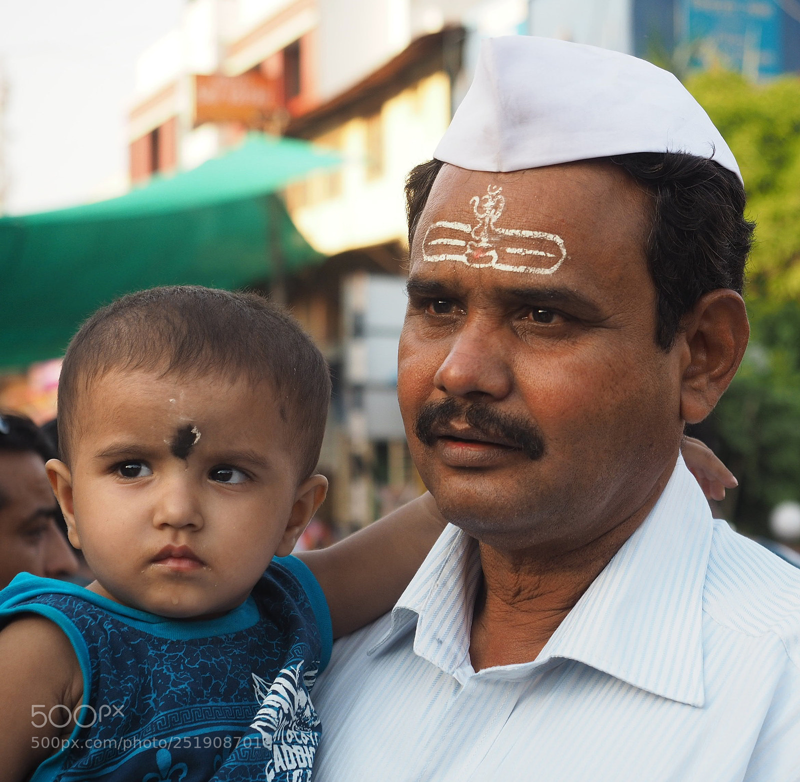 Olympus OM-D E-M5 II sample photo. Father photography