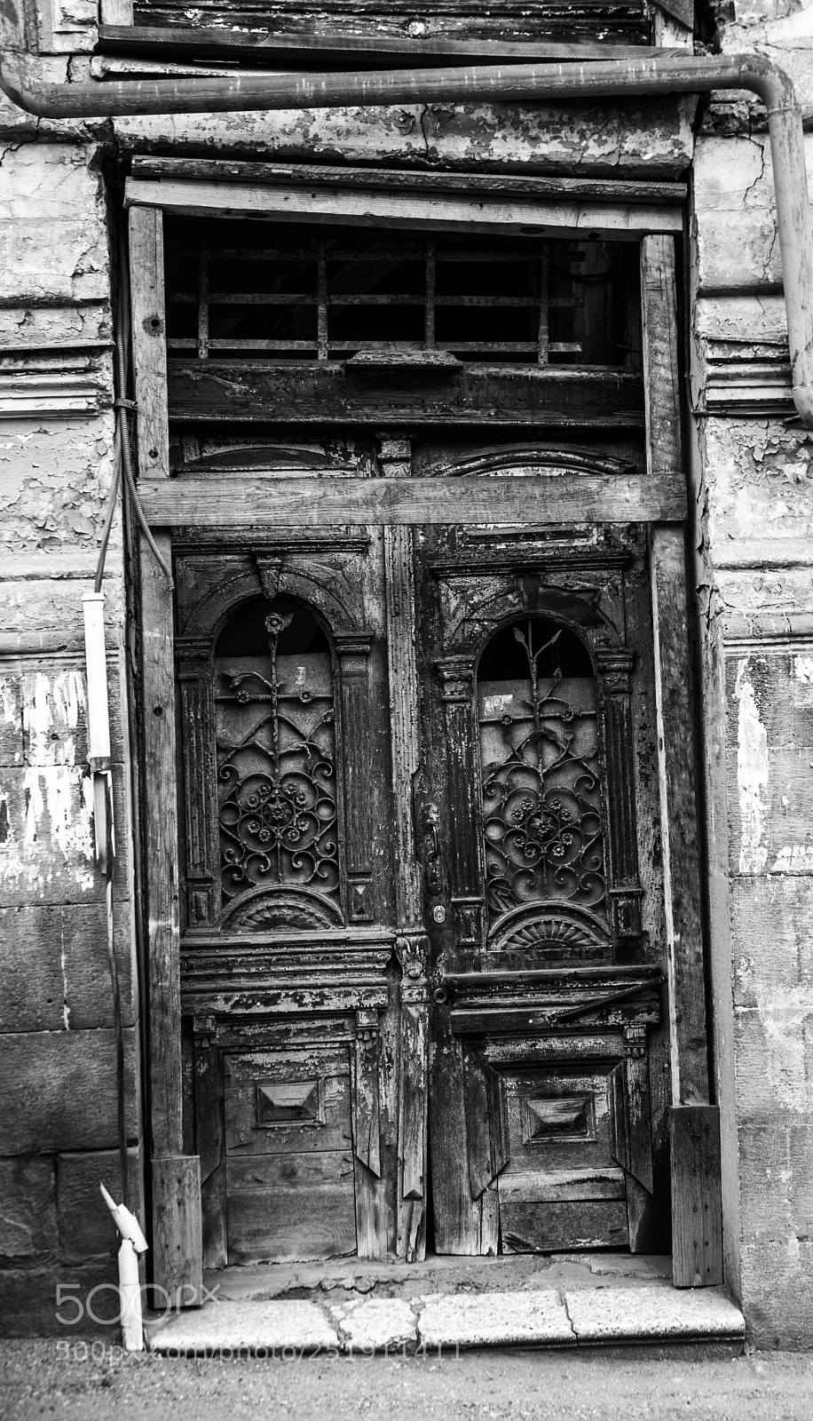 Canon EOS 5D Mark II sample photo. The door 2 photography