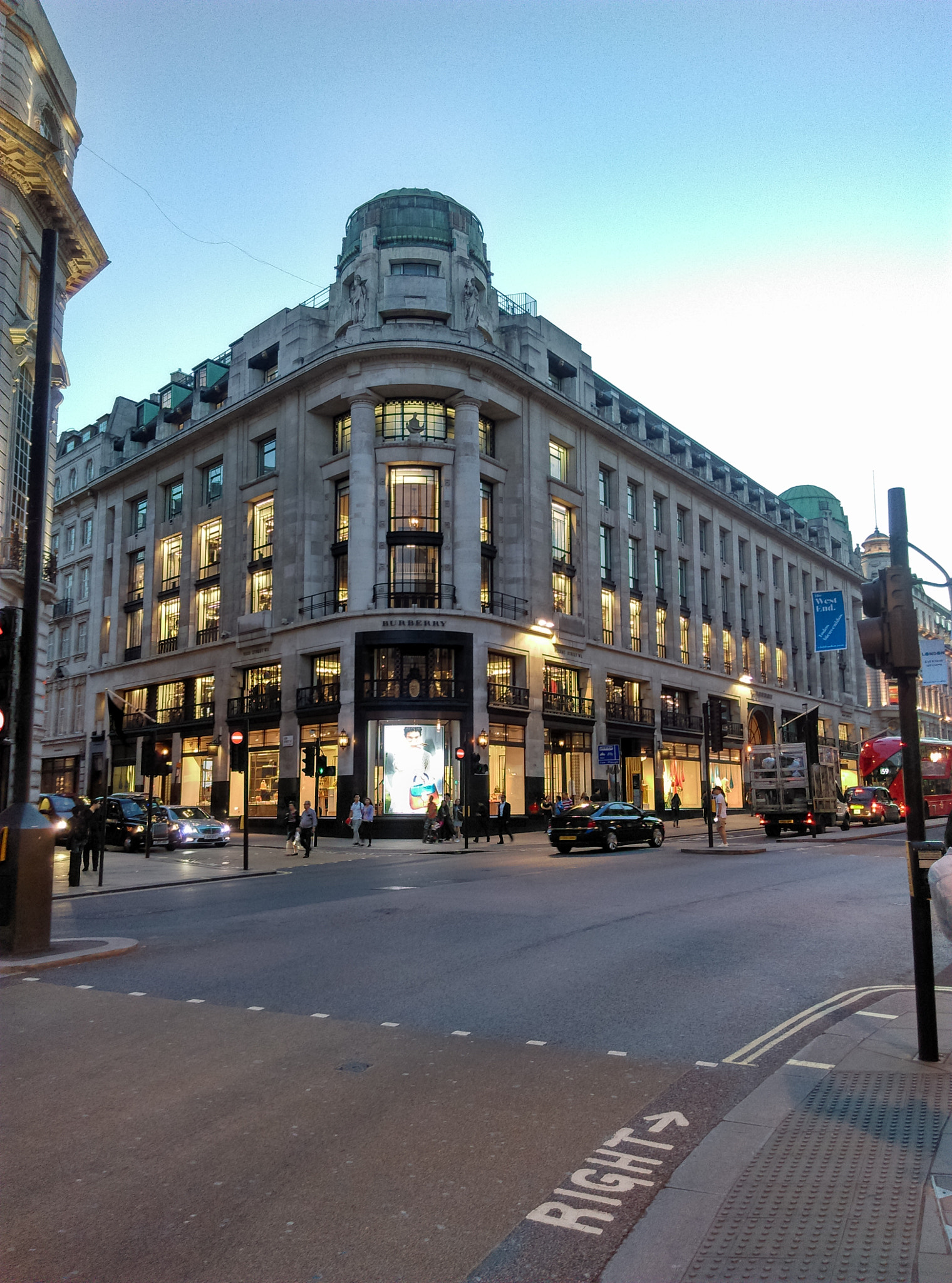 HTC DESIRE 650 sample photo. Burberry londres photography