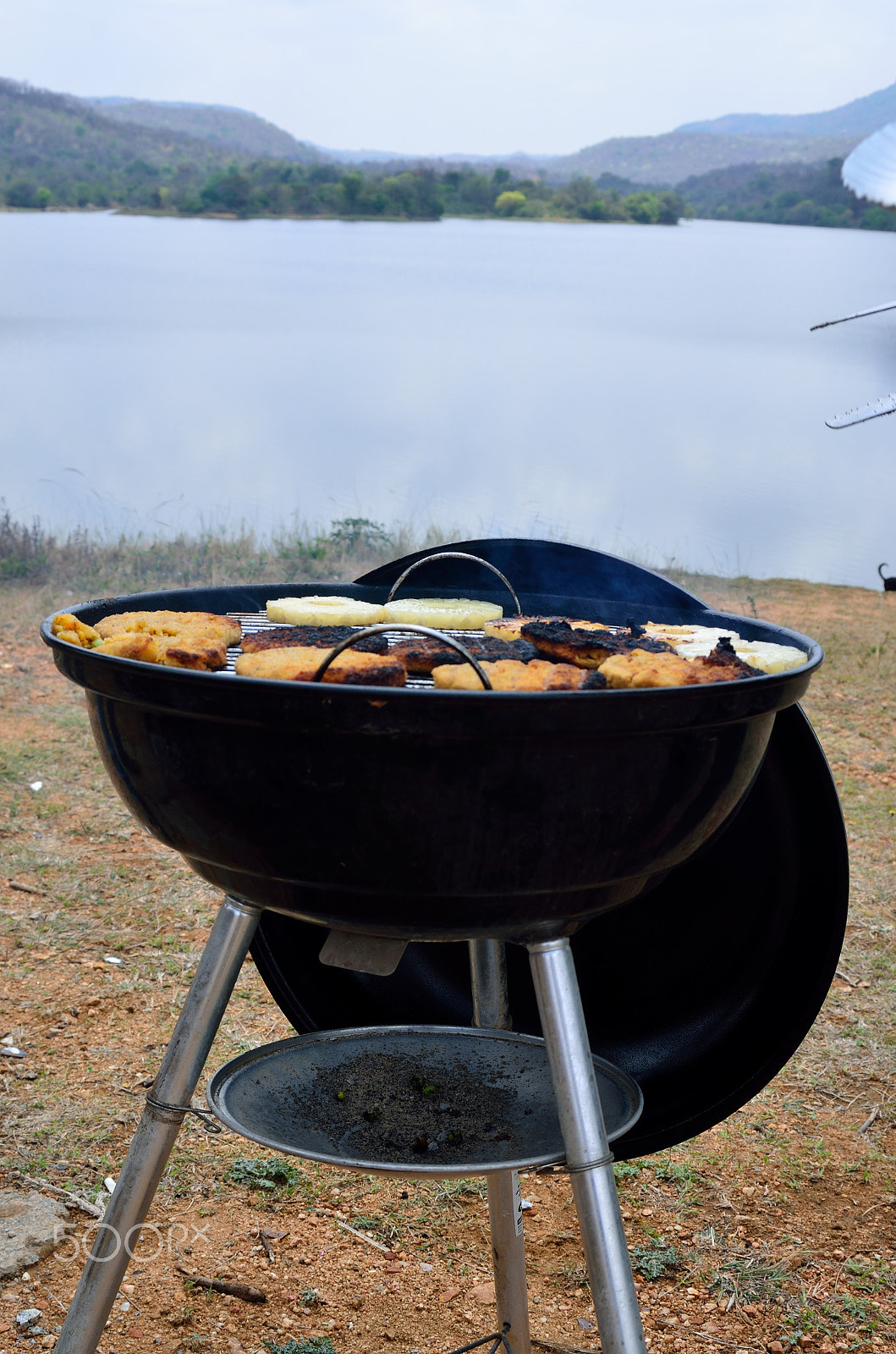 AF Zoom-Nikkor 28-80mm f/3.5-5.6D sample photo. Barbecue photography