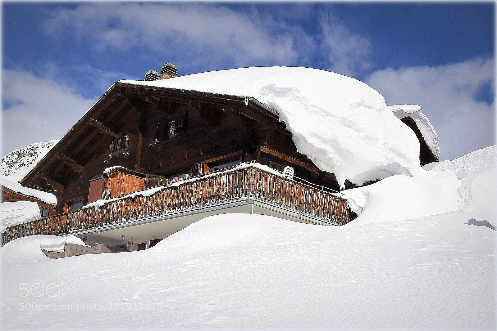 Nikon D810 sample photo. "snowy-hut" photography