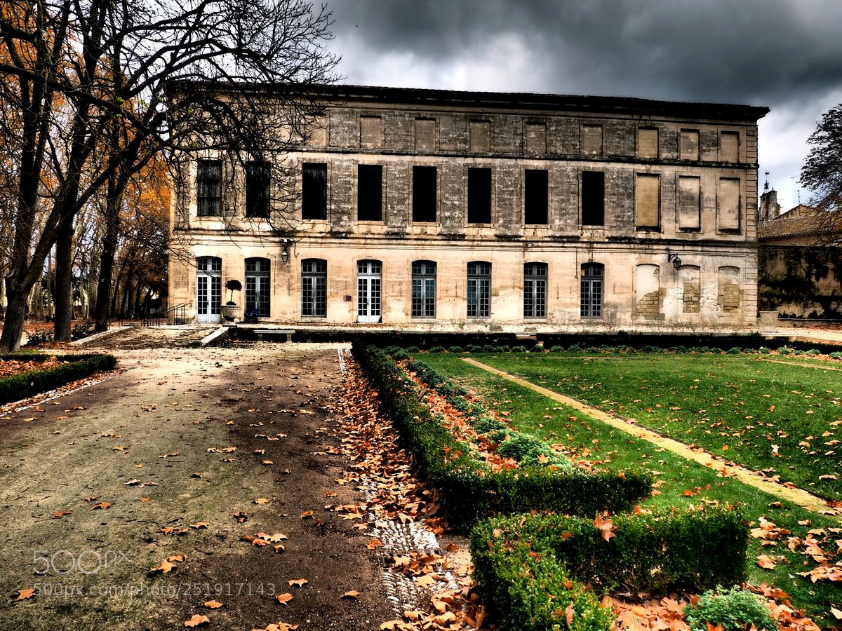 Olympus OM-D E-M5 II sample photo. Chateau laverune photography