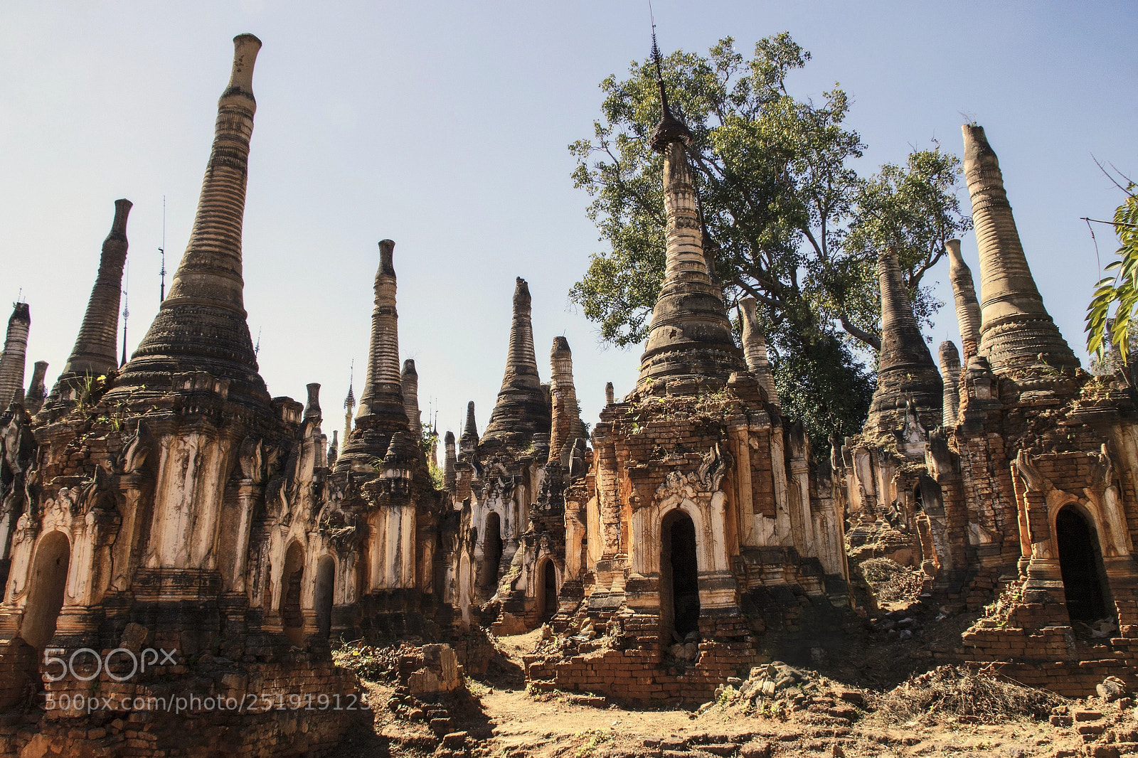 Canon EOS 70D sample photo. Old pagoda photography