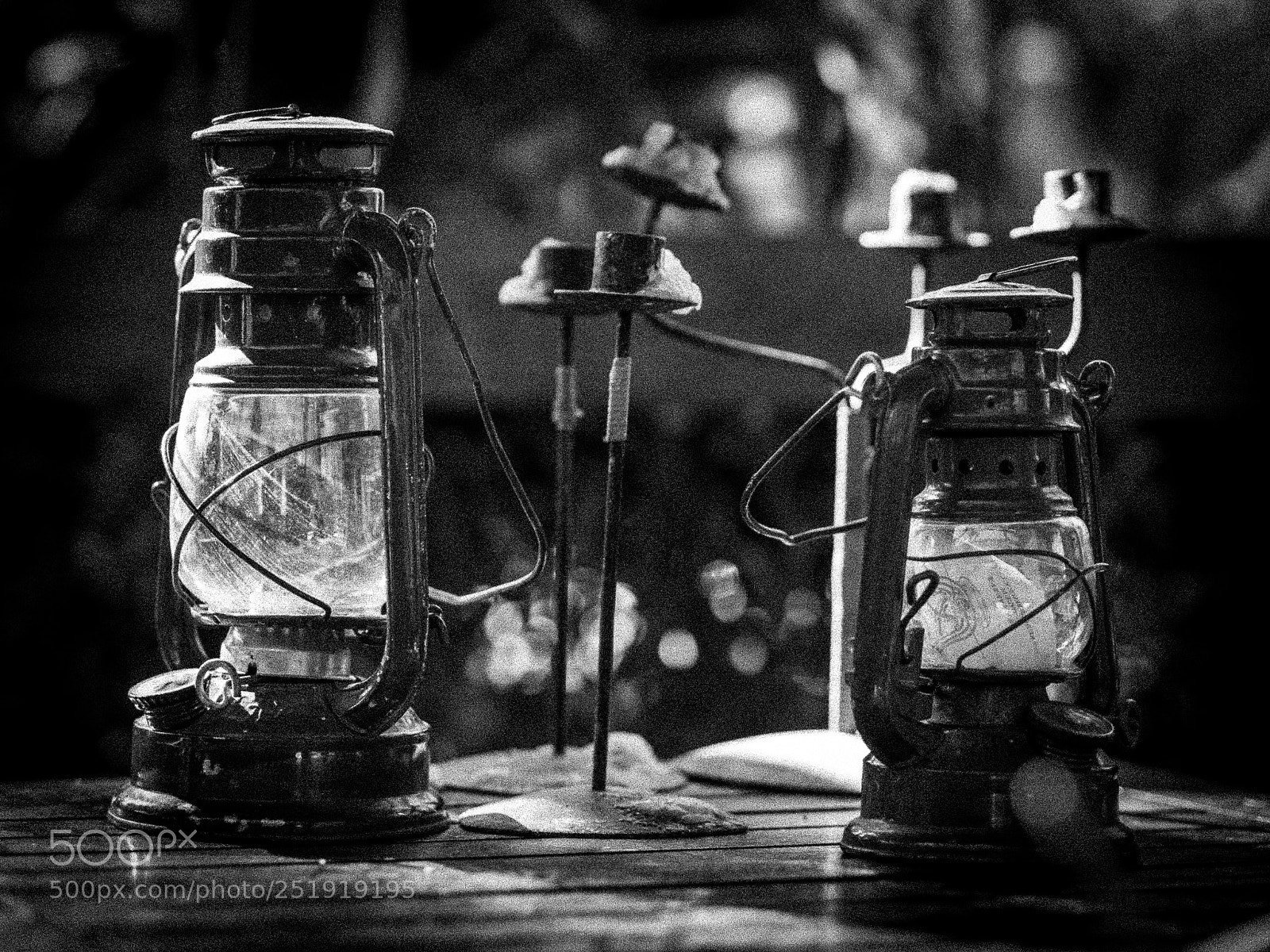Olympus PEN-F sample photo. Waiting for the evening... photography