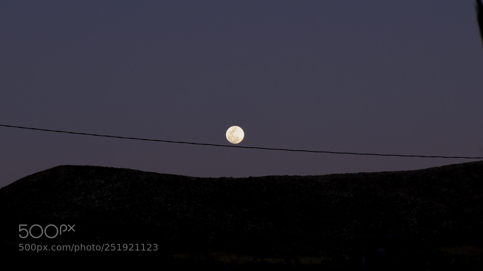 Fujifilm X-M1 sample photo. The moon practicing acrobatics photography