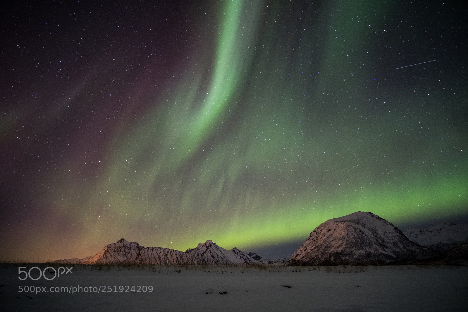 Fujifilm X-T2 sample photo. Lofoten - northern lights photography