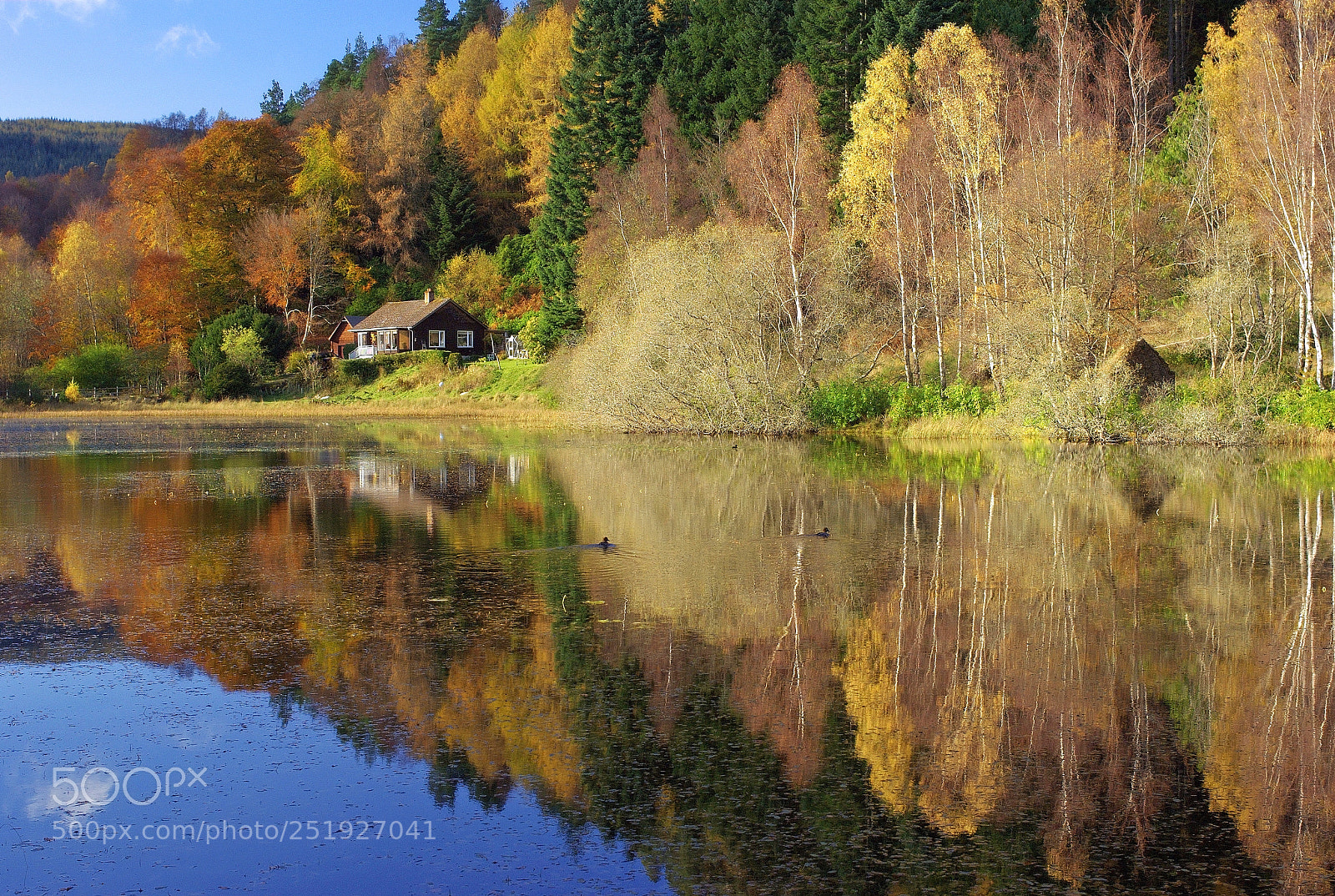 Pentax K200D sample photo. Polney loch photography
