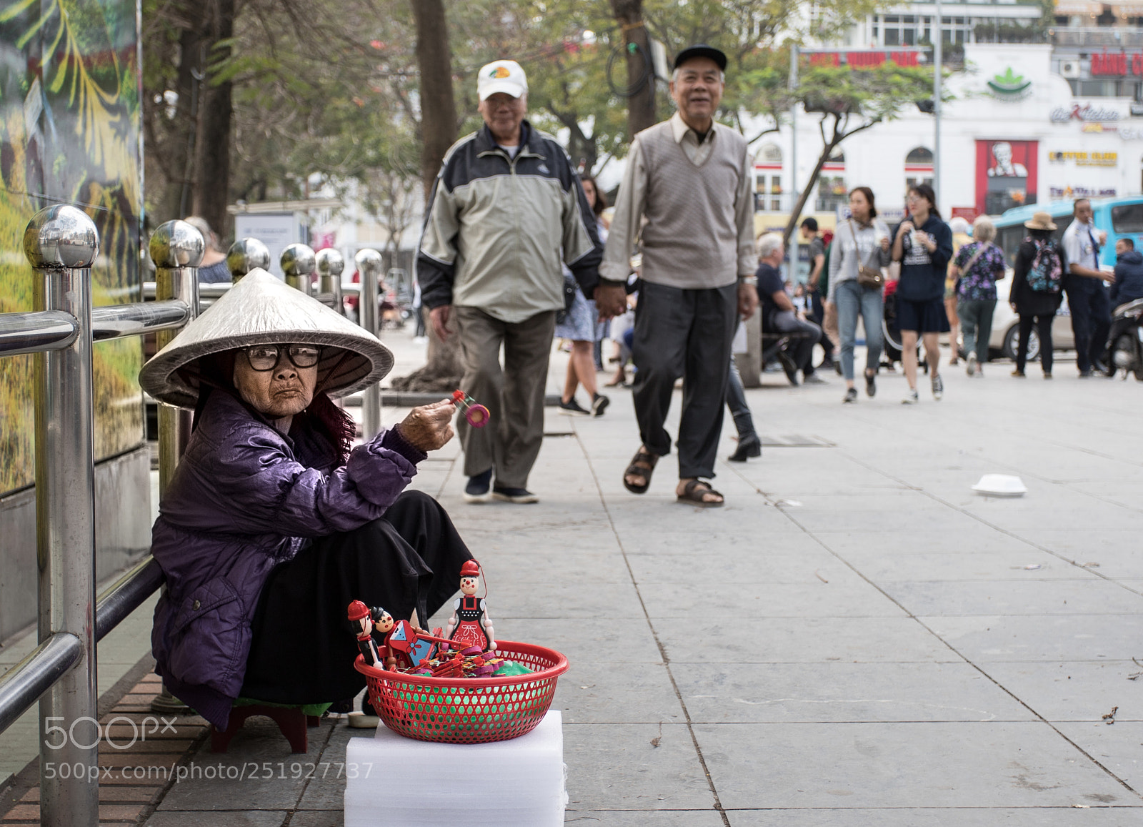 Canon EOS 6D Mark II sample photo. Old woman photography