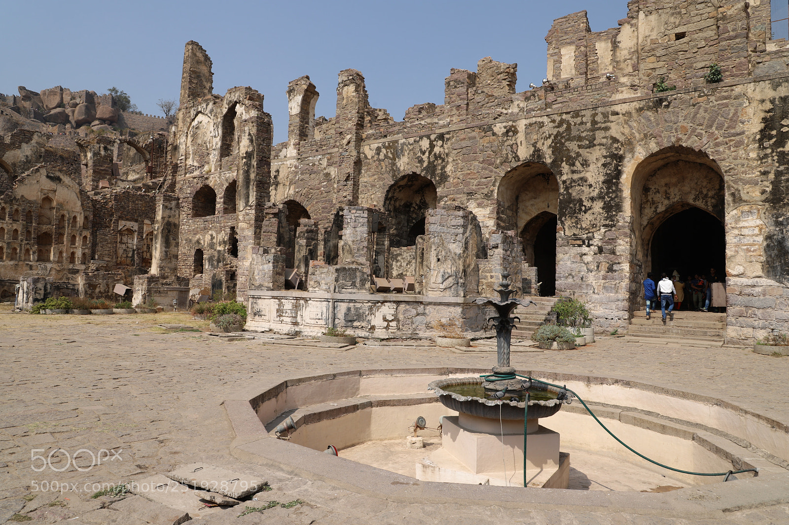 Canon EF 24-105mm F4L IS II USM sample photo. Golconda fountain photography