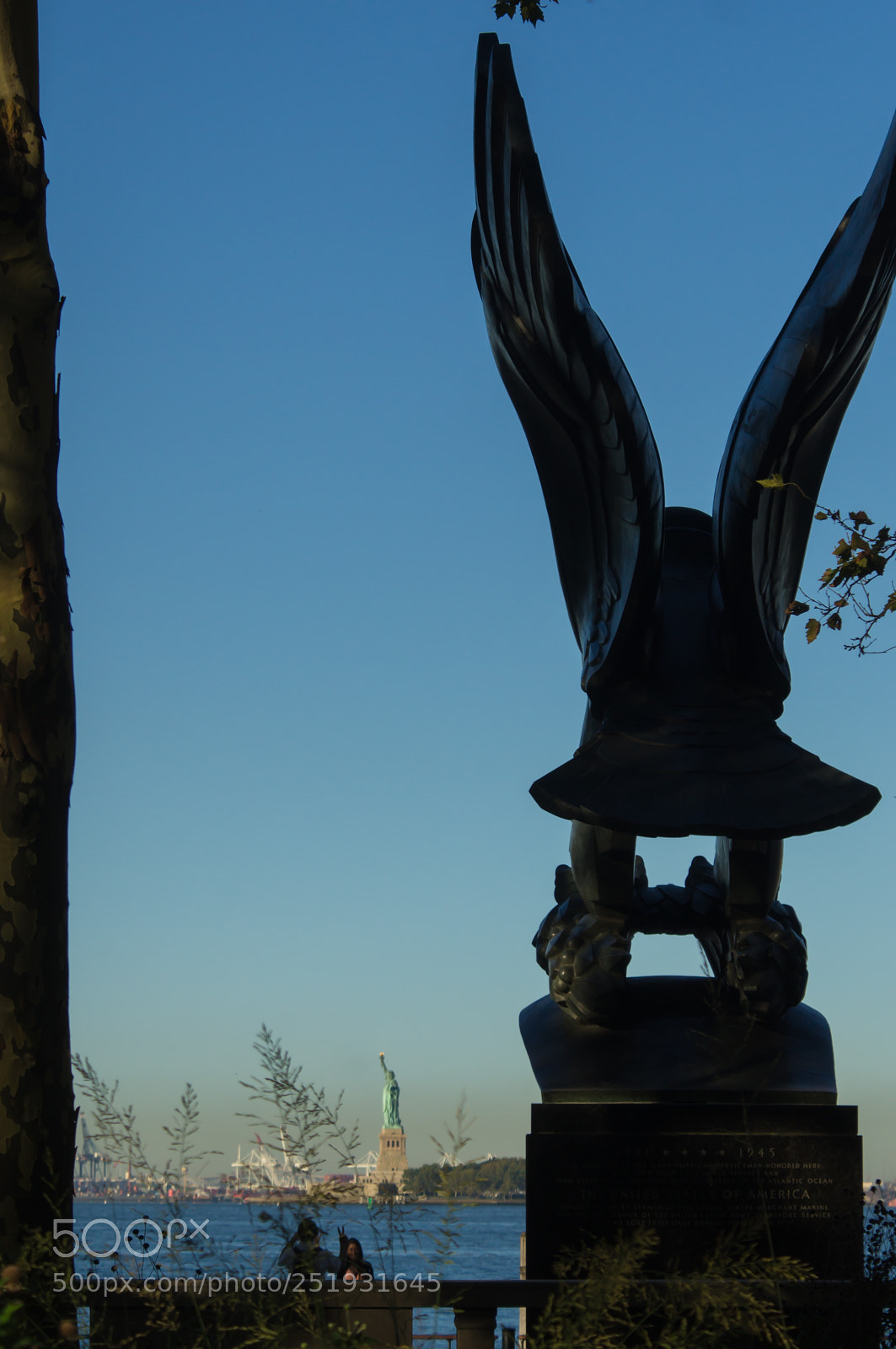 Sony SLT-A37 sample photo. Eagle statue photography