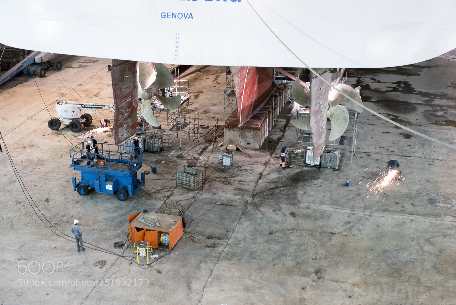 Panasonic Lumix DMC-LX100 sample photo. Cruiseship repair photography