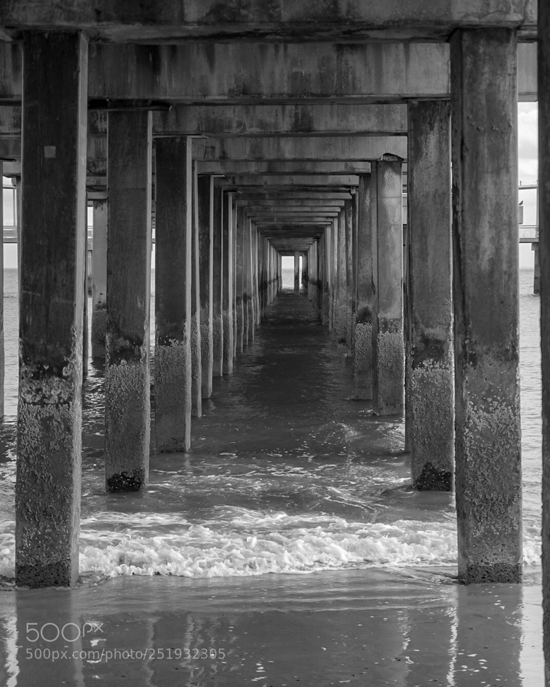 Sony ILCA-77M2 sample photo. Tunnel vision photography