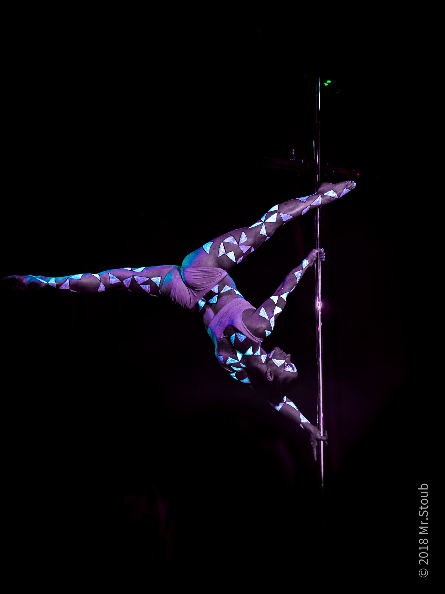 Sony FE 24-70mm F2.8 GM sample photo. Xtreme body art performance // le kalinka 4 photography