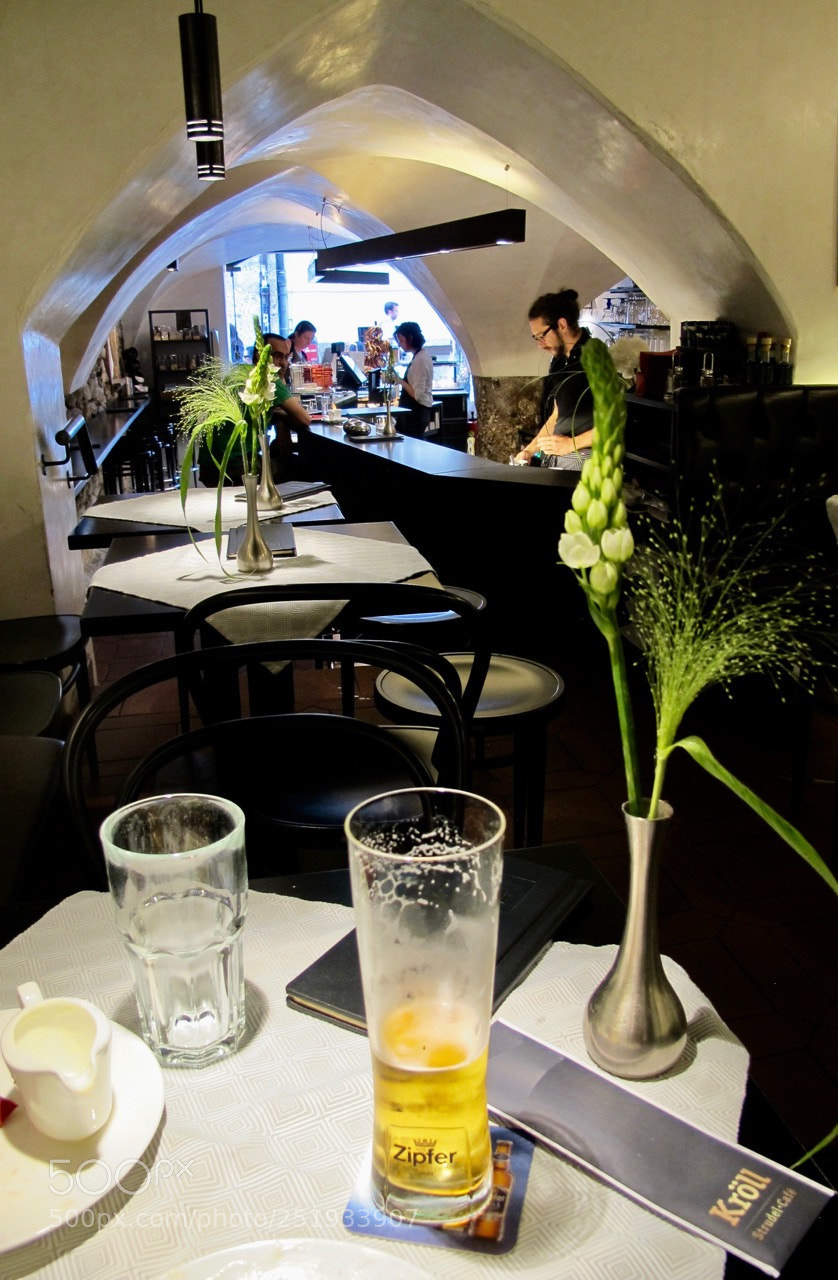 Canon PowerShot G12 sample photo. Strudl cafe kroll photography