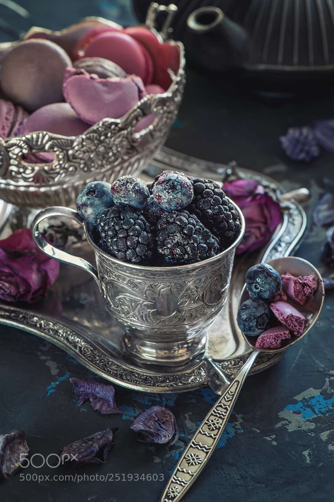 Nikon D700 sample photo. Blueberry and blackberry berries photography