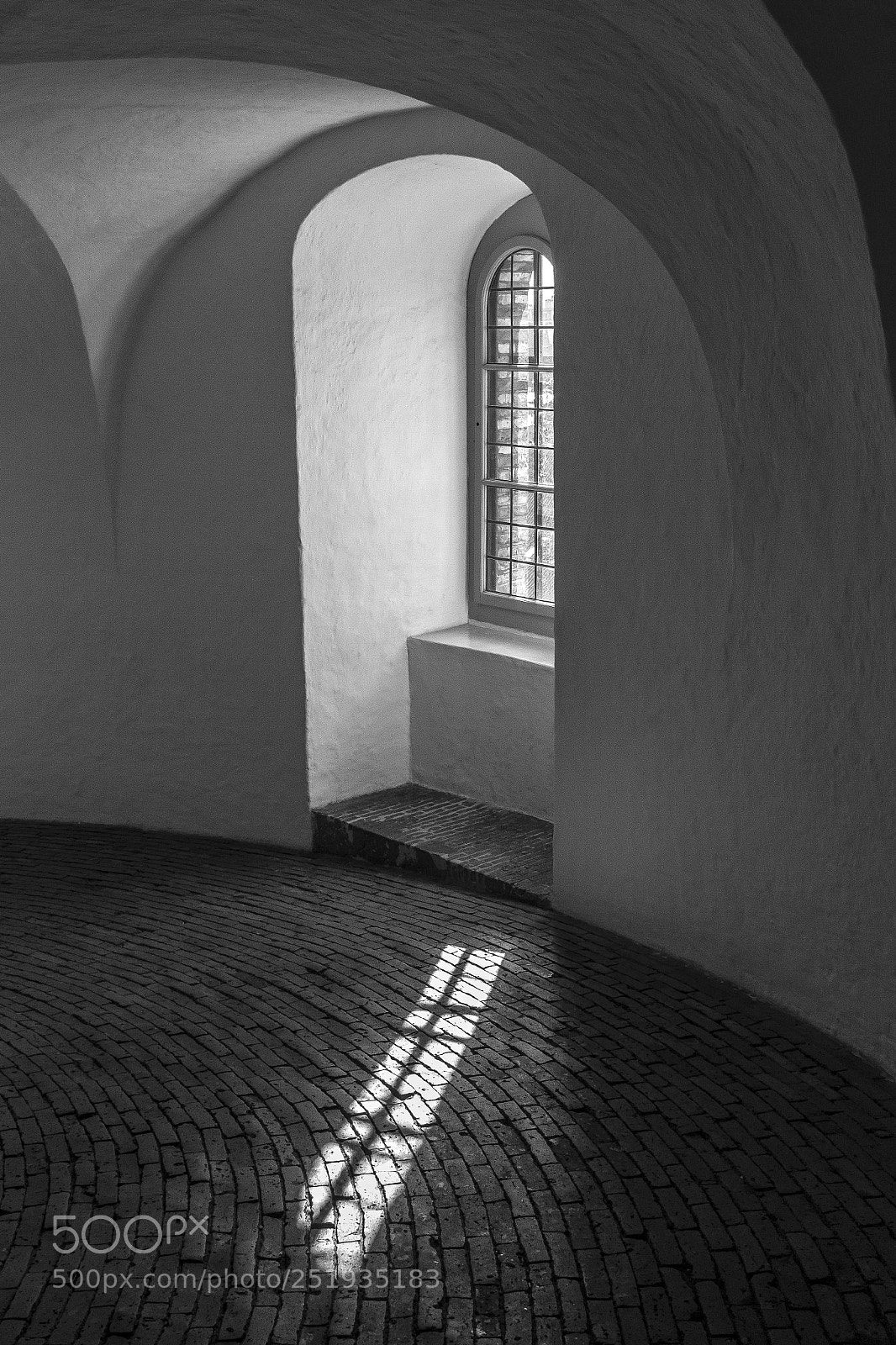 Canon EOS 600D (Rebel EOS T3i / EOS Kiss X5) sample photo. Copenhagen round tower photography