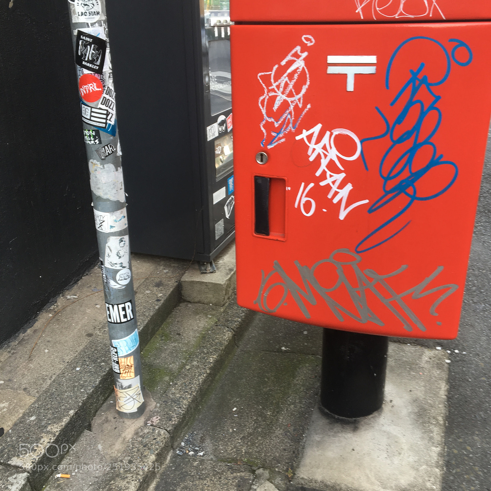 Apple iPhone 6s sample photo. Mailbox tagging photography