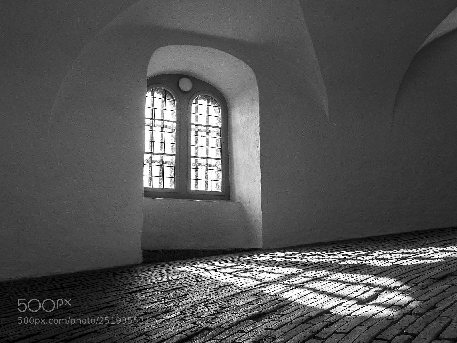 Canon EOS 600D (Rebel EOS T3i / EOS Kiss X5) sample photo. Copenhagen round tower photography