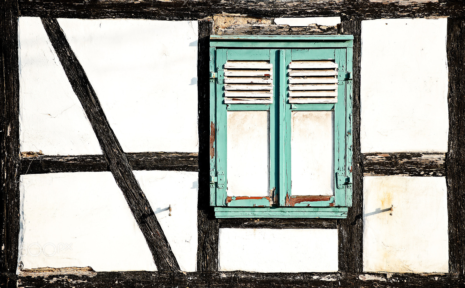 Nikon D7000 sample photo. Arc framed window photography
