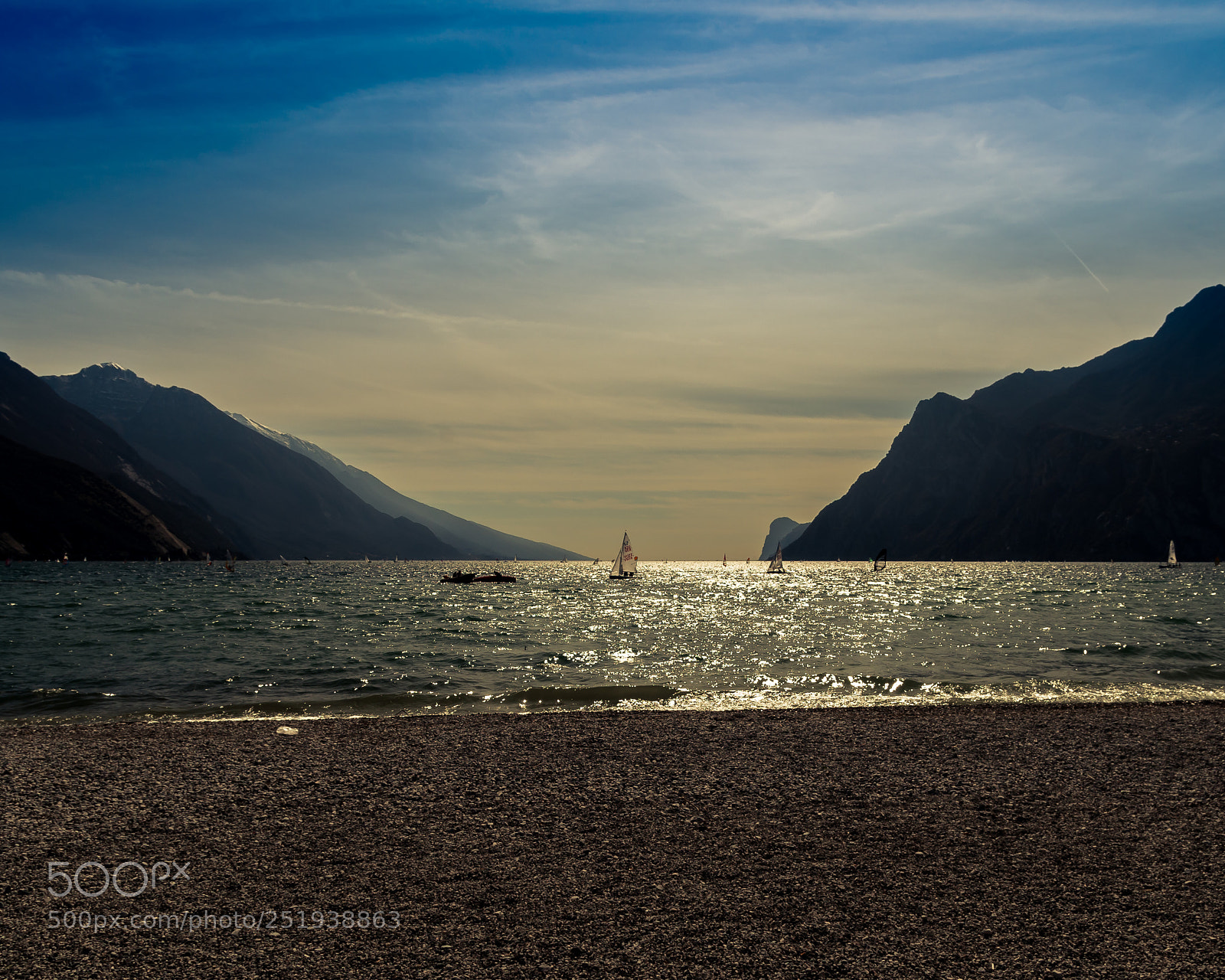 Pentax K-50 sample photo. Garda with a look photography