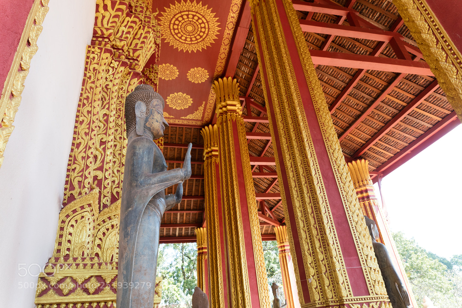 Canon EOS 5DS R sample photo. Vat sisaket, vientiane photography