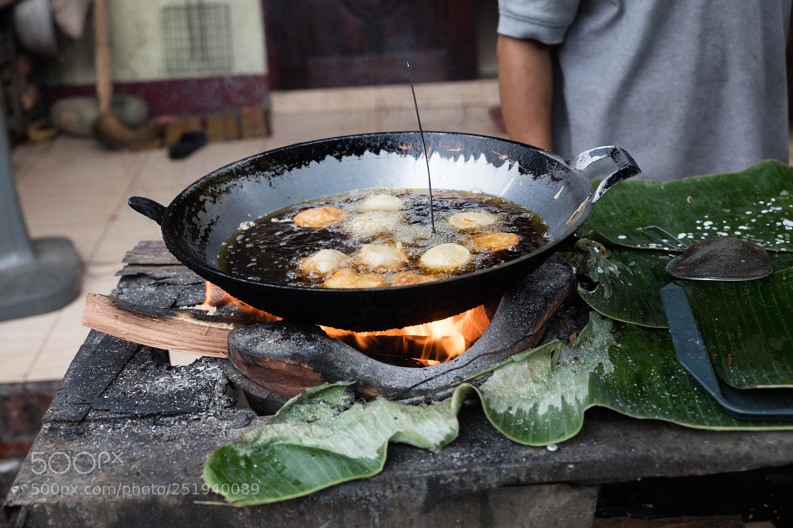 Canon EOS 5DS R sample photo. Pancakes in the pan photography