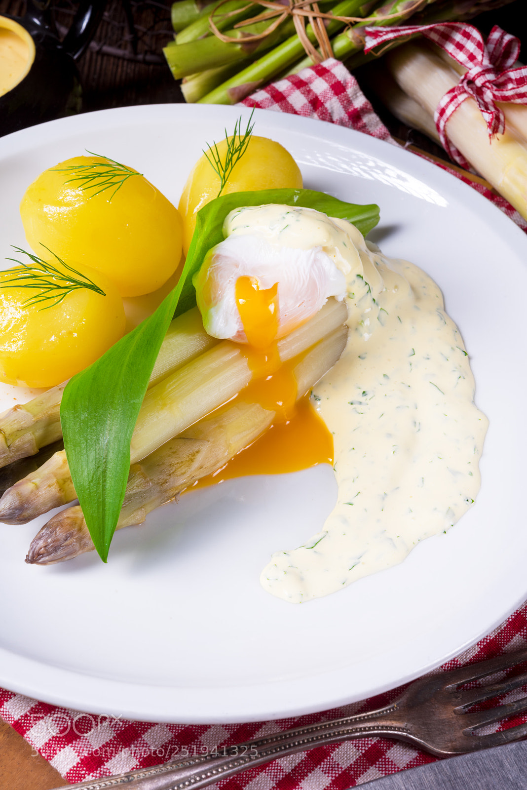 Nikon D810 sample photo. Asparagus with egg and photography