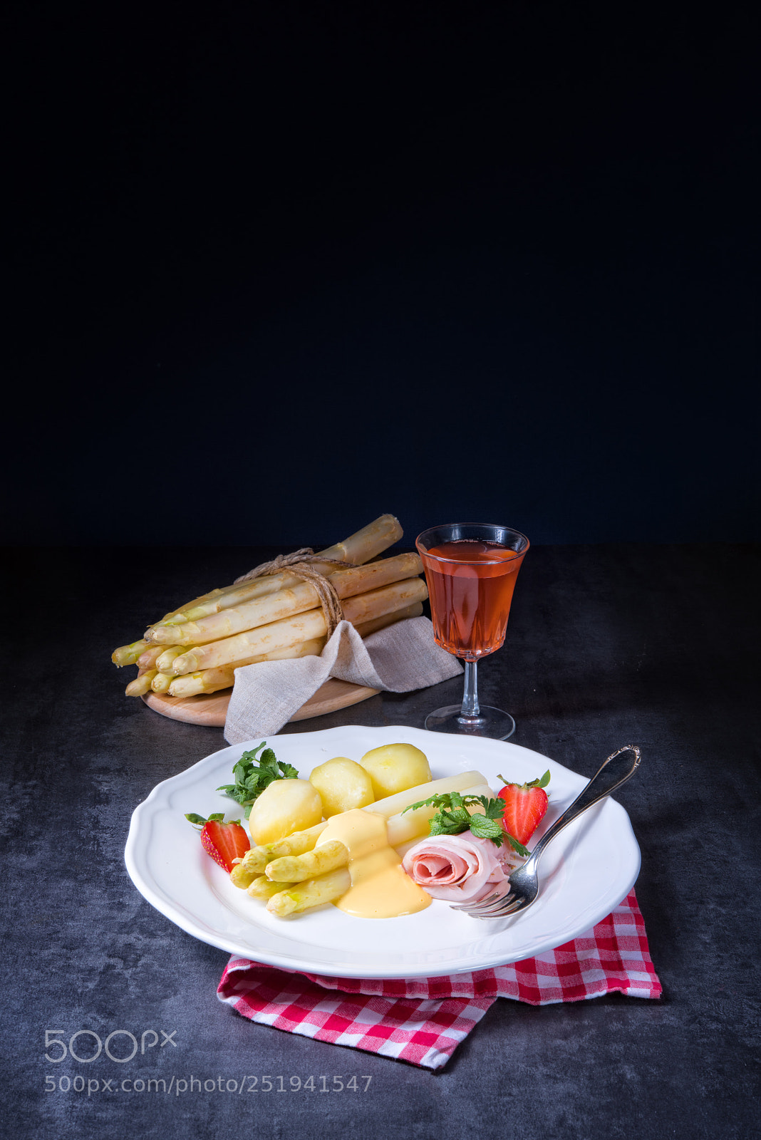 Nikon D810 sample photo. Asparagus with boiled ham photography