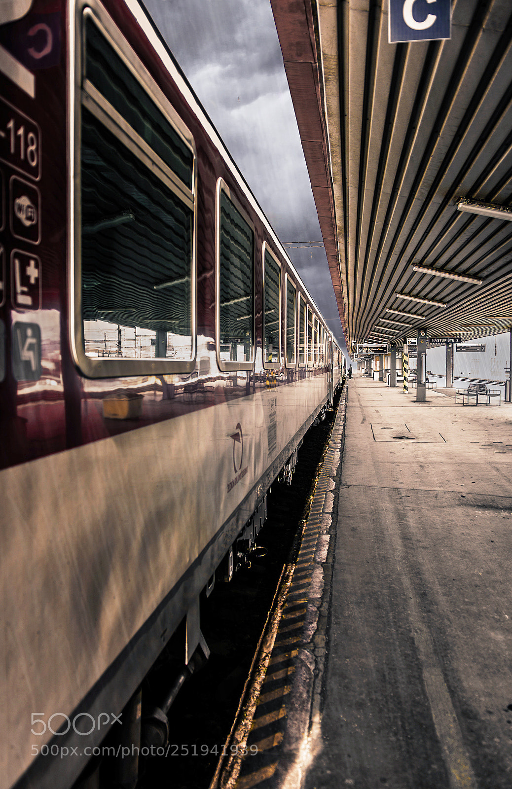 Nikon D7200 sample photo. Station photography