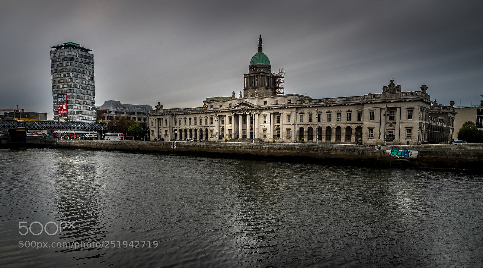 Olympus OM-D E-M1 sample photo. Custom house in dublin photography