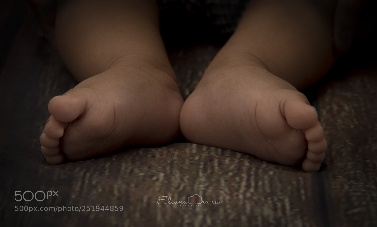 Canon EOS 80D sample photo. Detalle de bebé photography