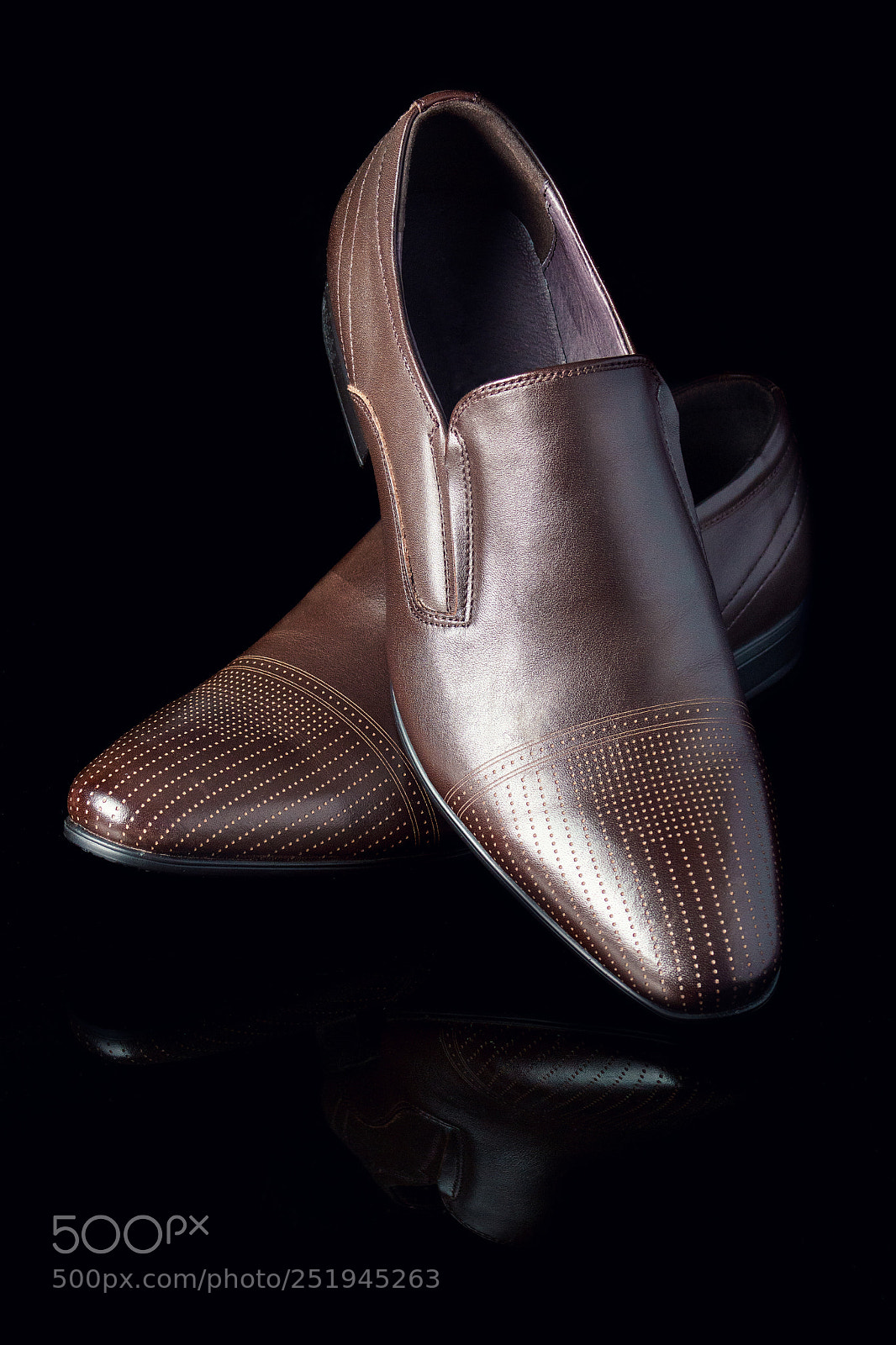 Sony ILCA-77M2 sample photo. Shoes photography