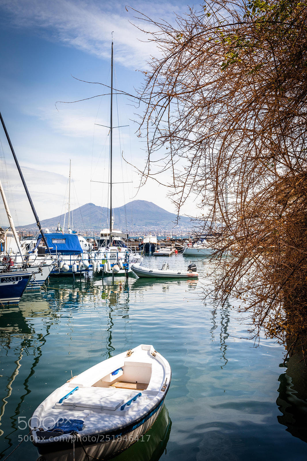 Canon EOS 5D Mark IV sample photo. Napoli's harbor photography