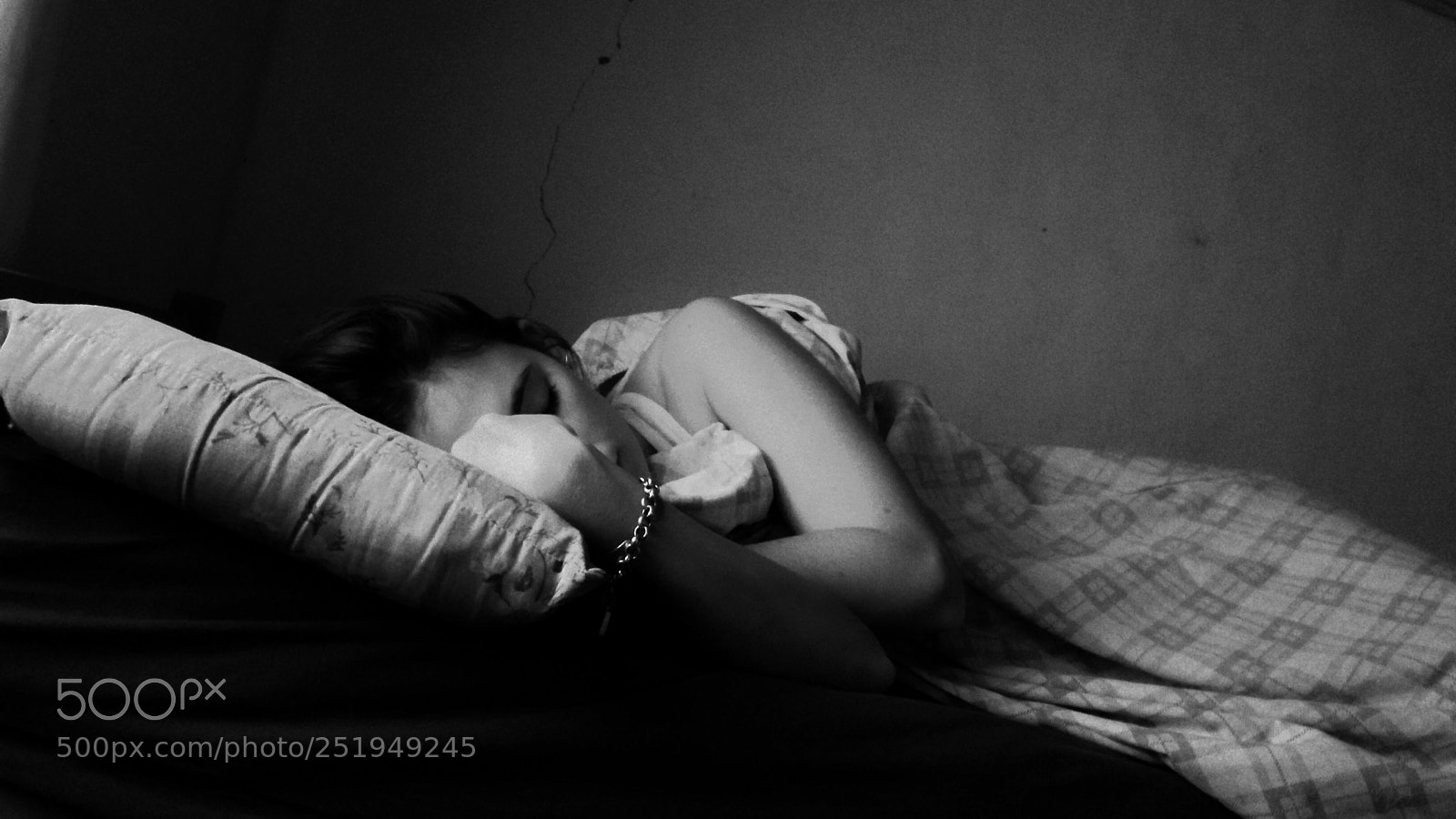 Apple iPhone 5c sample photo. Sleeping maja photography