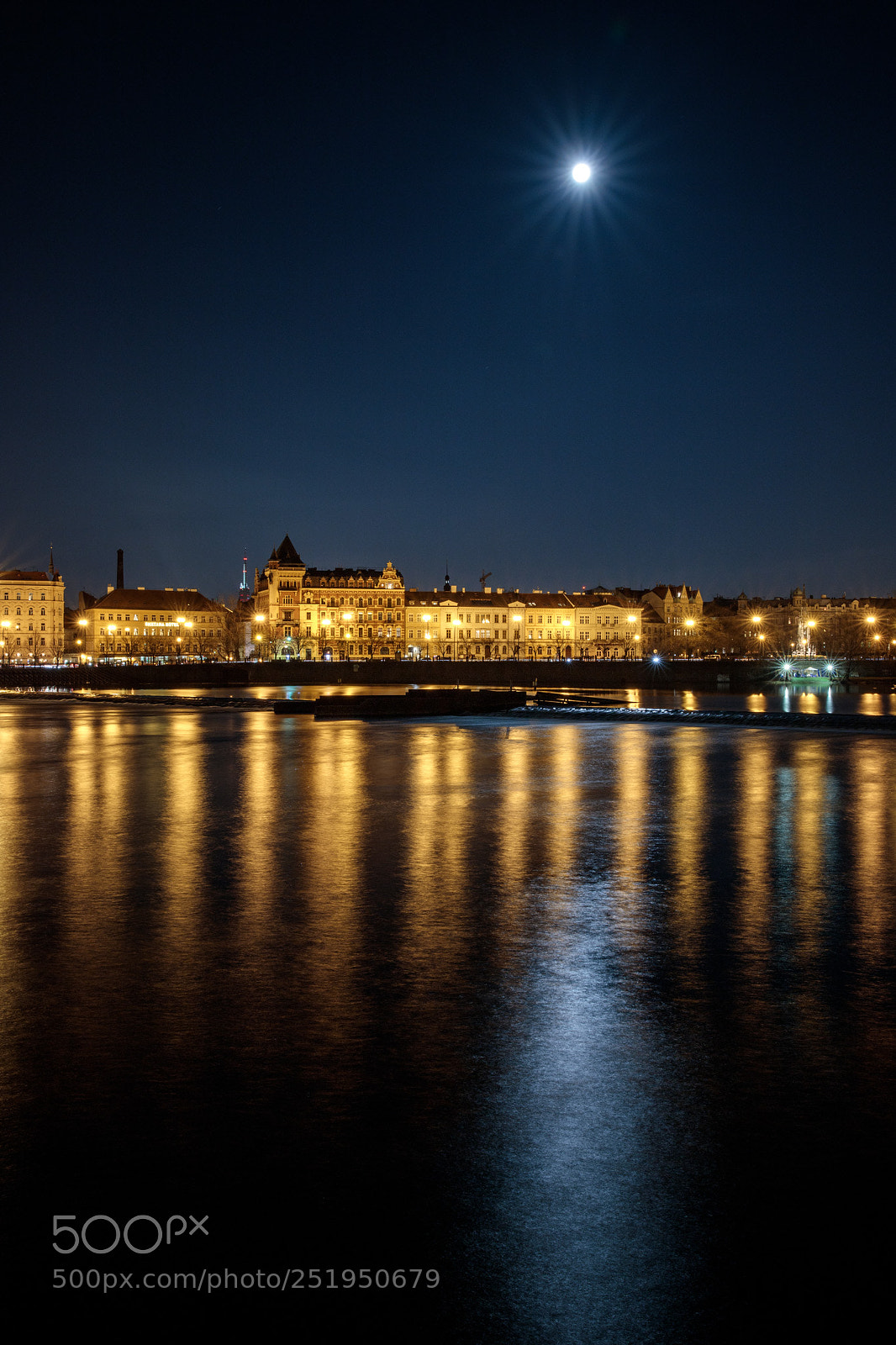 Canon EOS 6D Mark II sample photo. Moon over old town photography