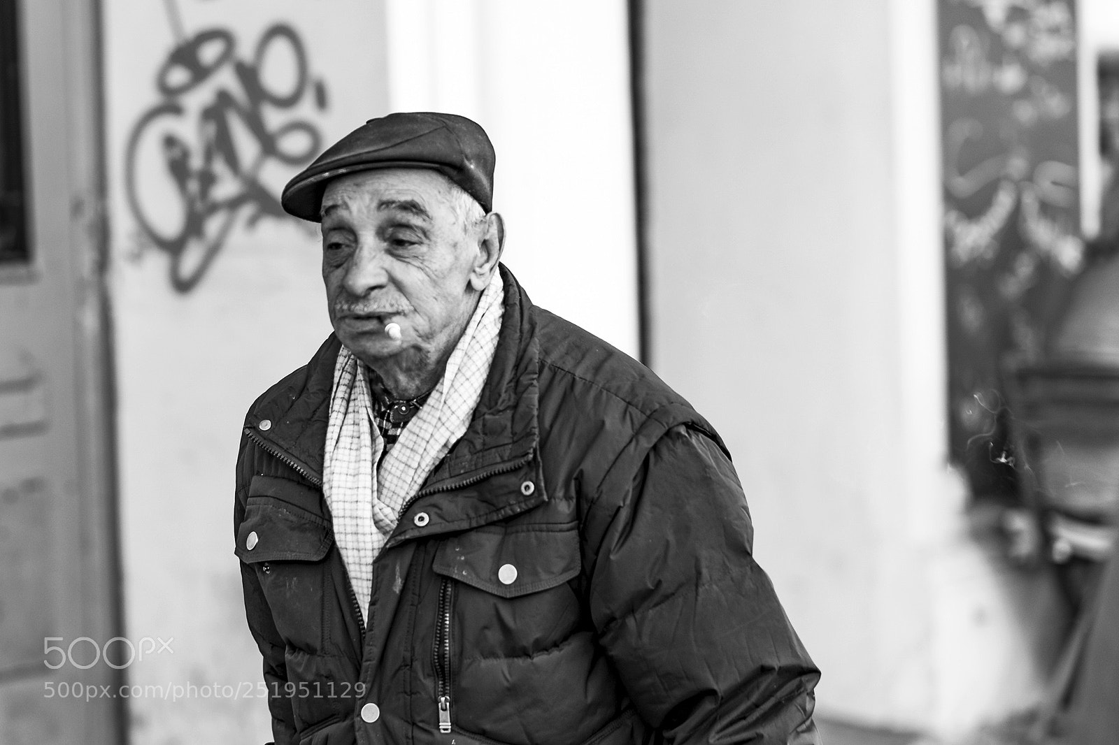 Canon EOS 5D Mark IV sample photo. Man in berlin photography