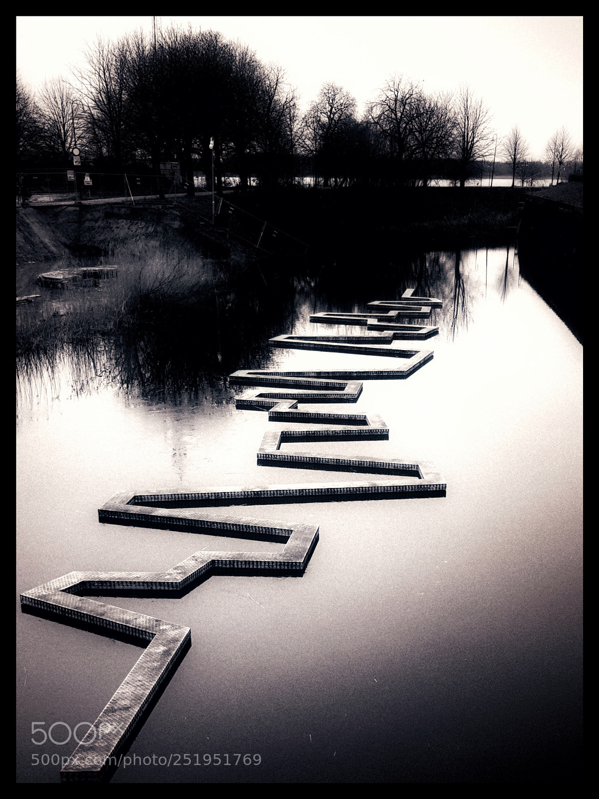 Samsung Galaxy S6 sample photo. • art in the pond • photography