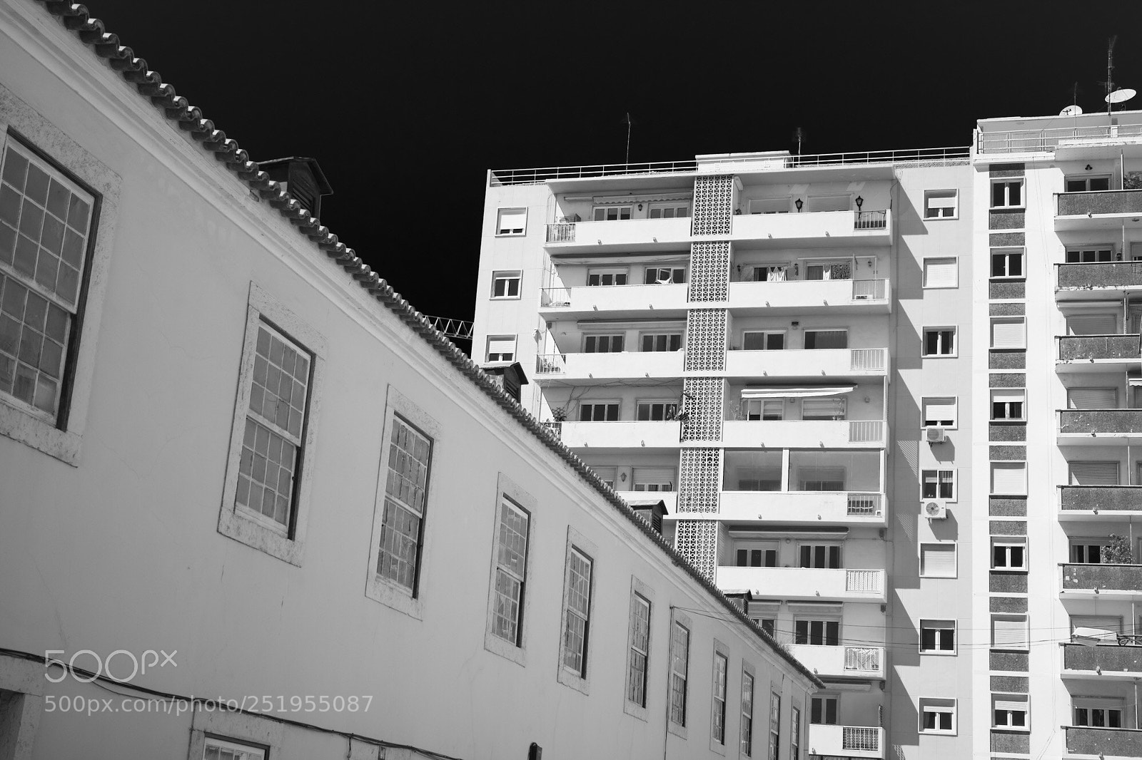 Canon EOS M3 sample photo. Old & modern photography