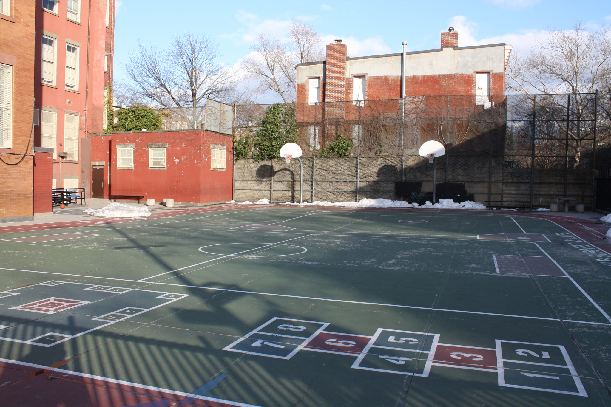 Canon EOS 1000D (EOS Digital Rebel XS / EOS Kiss F) sample photo. Brooklyn, march 2018 photography