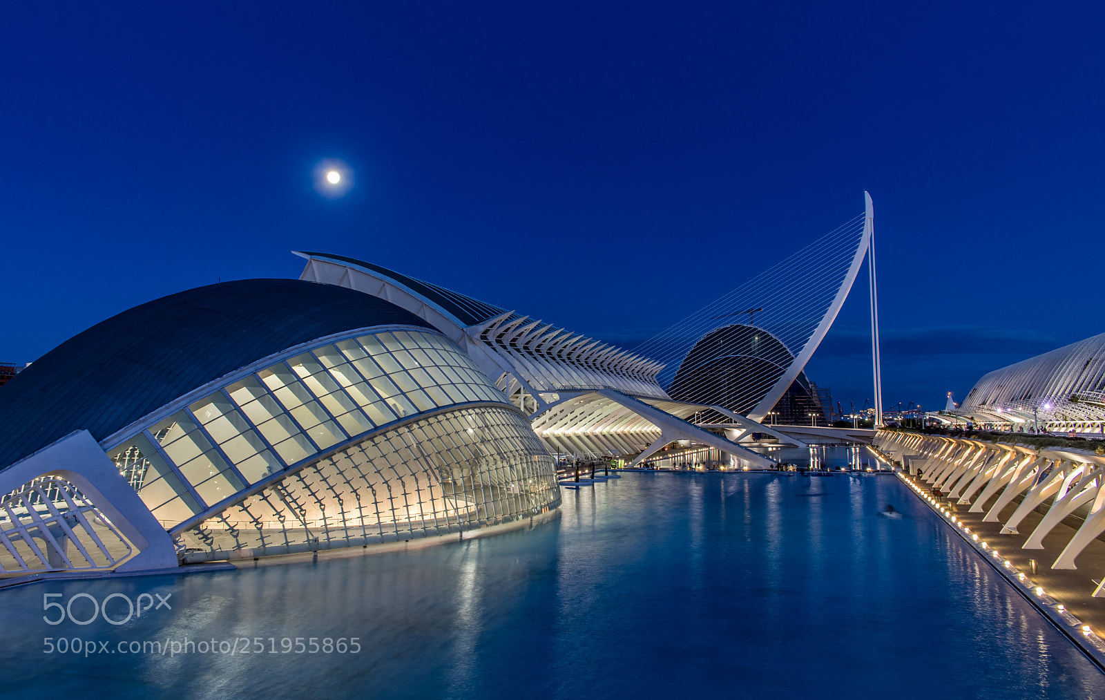 Canon EOS 80D sample photo. Valencia by night photography