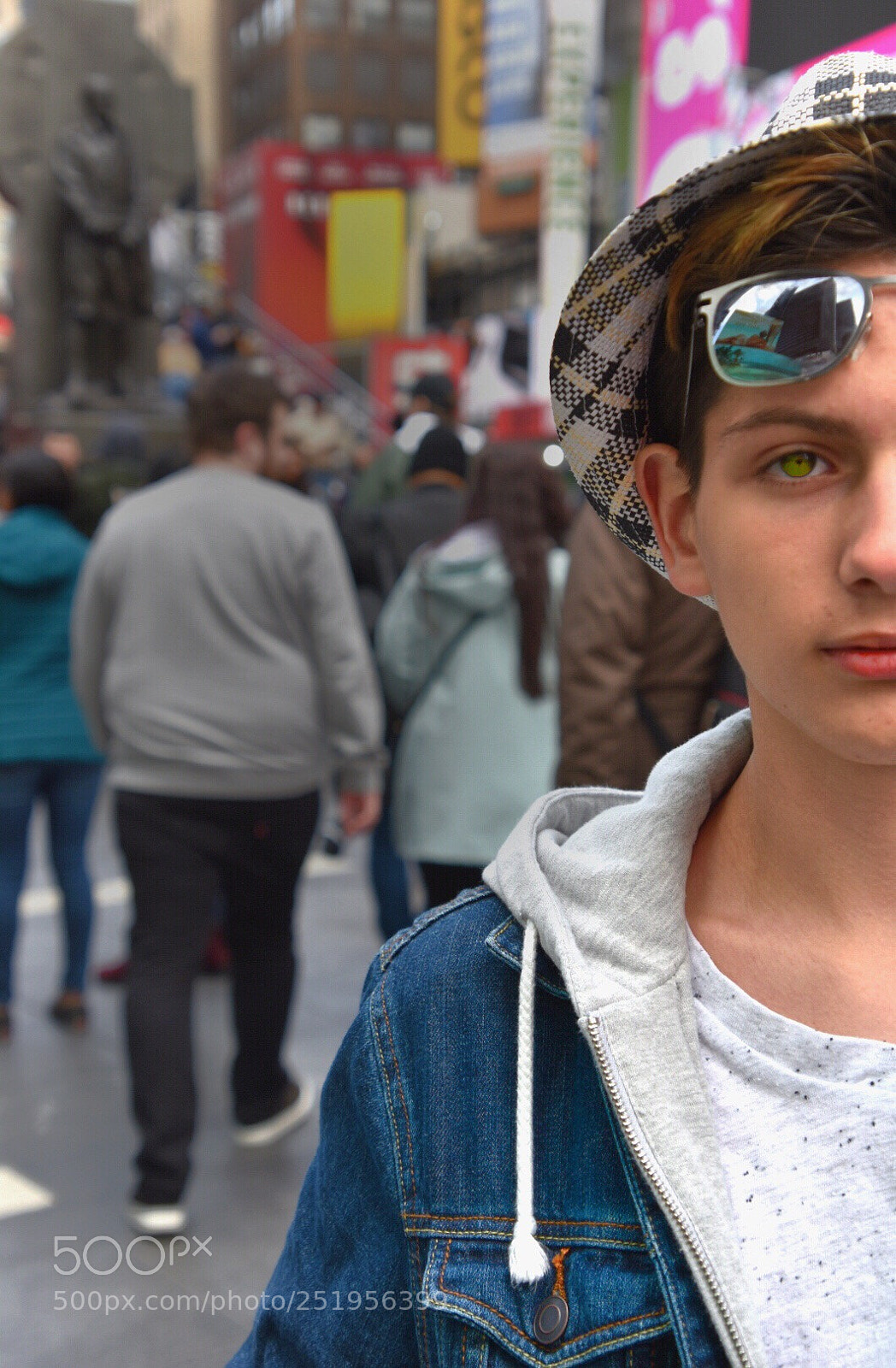 Nikon D5600 sample photo. Leaf eyed city boy photography
